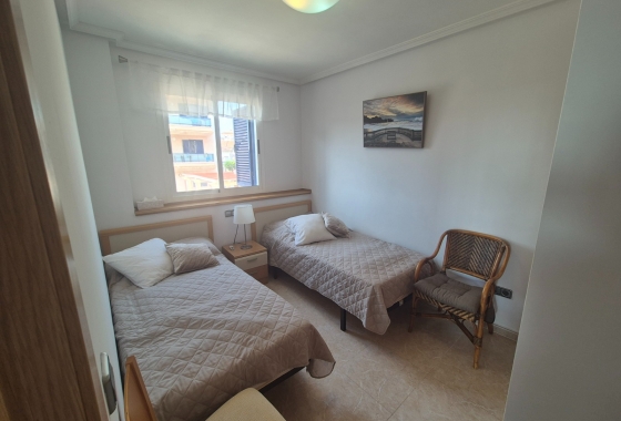 Resale - Apartment / flat - La Mata