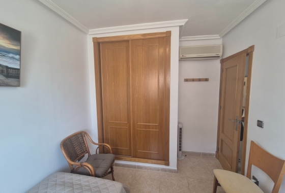 Resale - Apartment / flat - La Mata