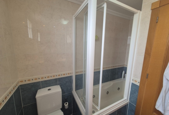 Resale - Apartment / flat - La Mata