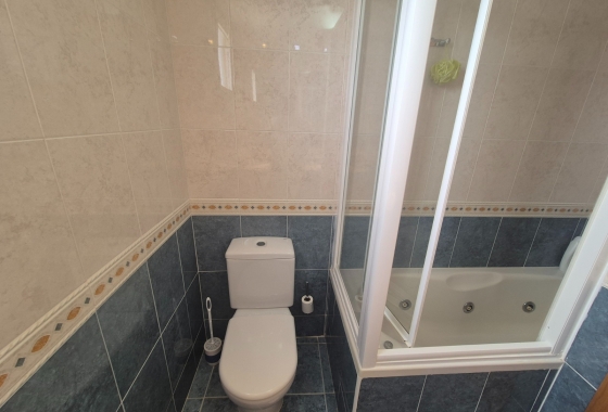 Resale - Apartment / flat - La Mata