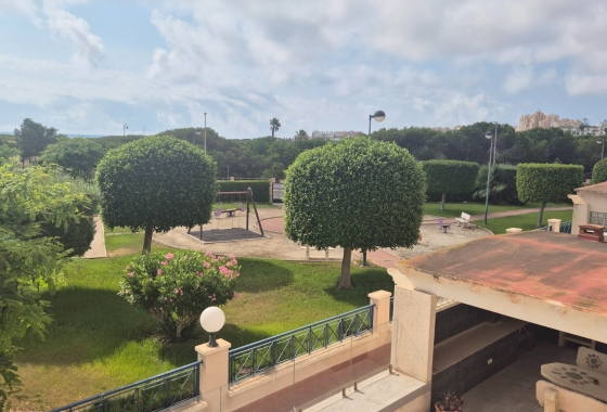 Resale - Apartment / flat - La Mata