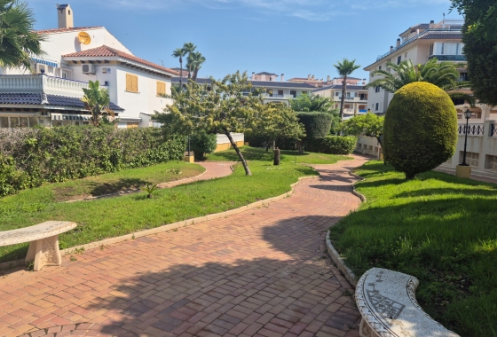 Resale - Apartment / flat - La Mata