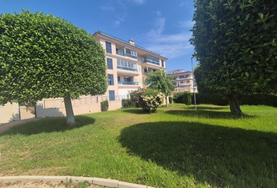 Resale - Apartment / flat - La Mata