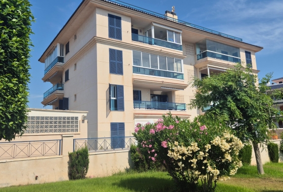 Resale - Apartment / flat - La Mata