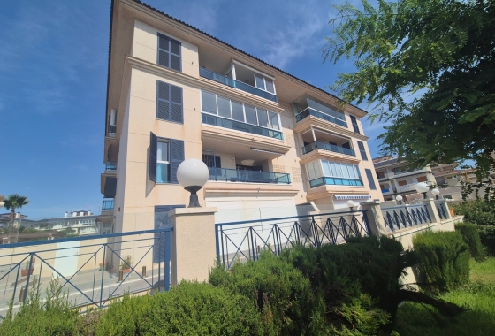 Resale - Apartment / flat - La Mata