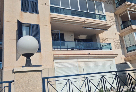 Resale - Apartment / flat - La Mata