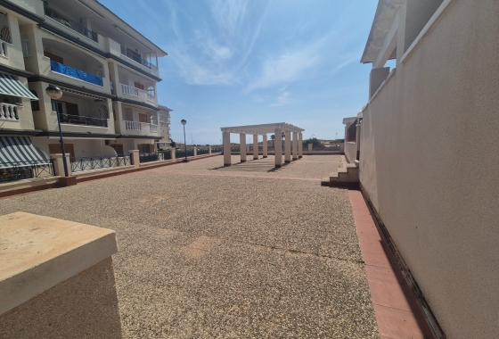 Resale - Apartment / flat - La Mata