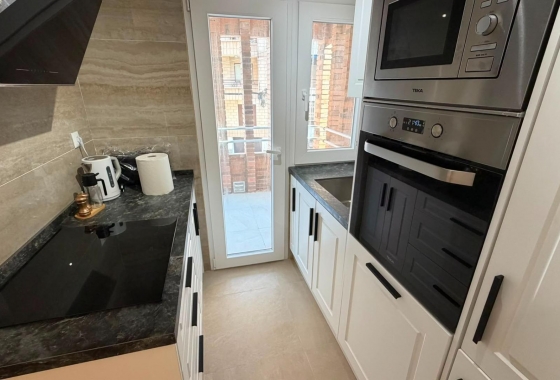 Wiederverkauf - Wohnung - Torrevieja - Playa del Cura