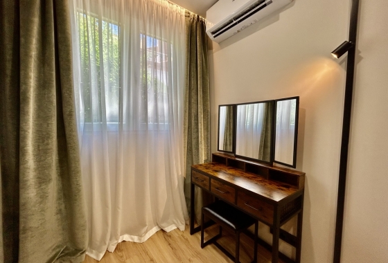 Resale - Apartment / flat - Torrevieja - Costa Blanca