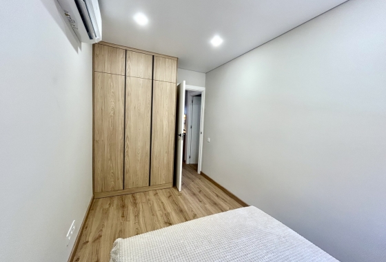 Resale - Apartment / flat - Torrevieja - Costa Blanca