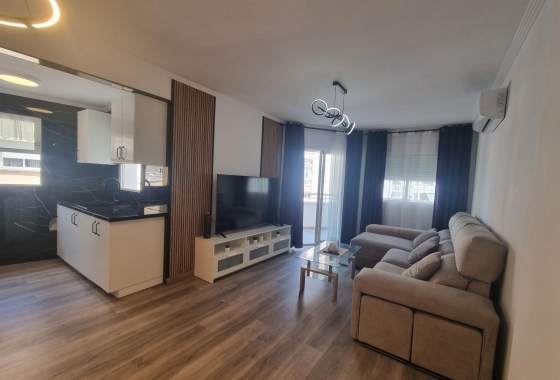 Resale - Apartment / flat - Torrevieja - Estacion De Autobuses