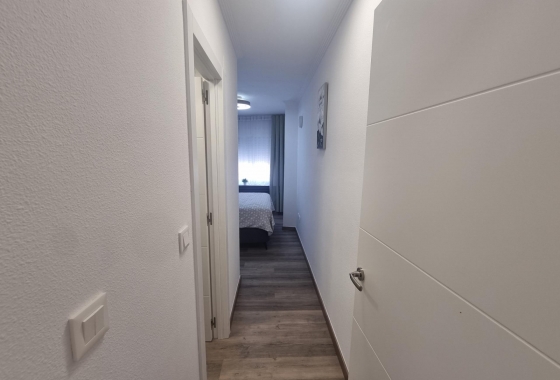 Resale - Apartment / flat - Torrevieja - Estacion De Autobuses