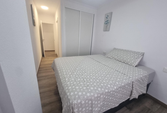 Resale - Apartment / flat - Torrevieja - Estacion De Autobuses