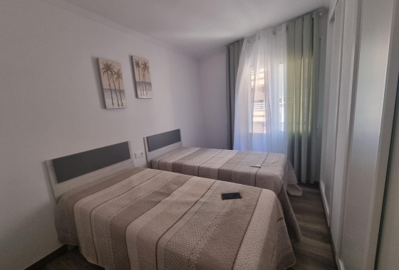 Resale - Apartment / flat - Torrevieja - Estacion De Autobuses
