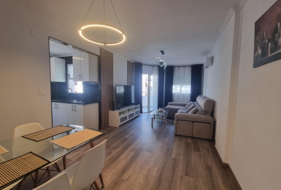 Resale - Apartment / flat - Torrevieja - Estacion De Autobuses