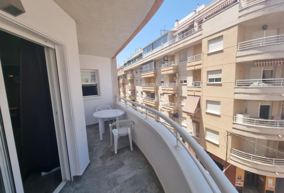 Resale - Apartment / flat - Torrevieja - Estacion De Autobuses