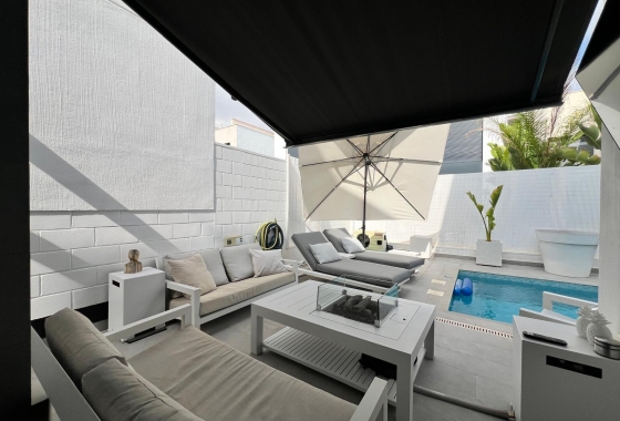 Herverkoop - Villa - Orihuela Costa - Villamartín-las Filipinas