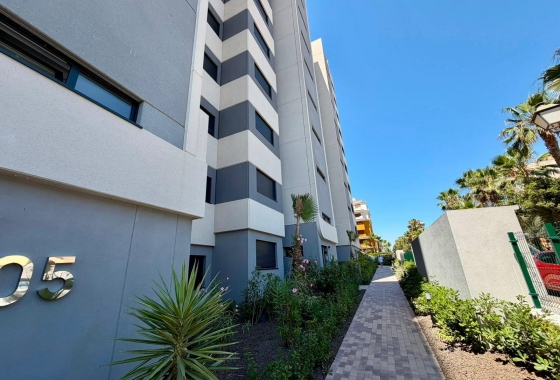 Herverkoop - Appartement / flat - Torrevieja - Punta Prima