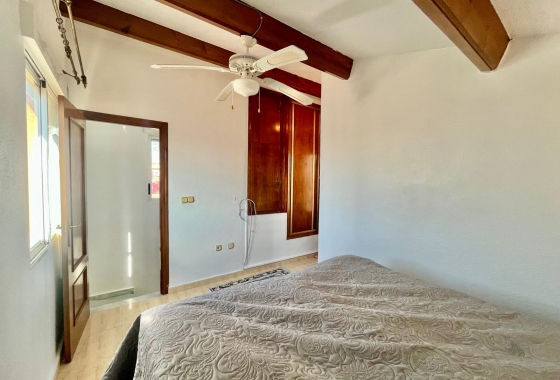 Wiederverkauf - Villa - Orihuela Costa - Los Almendros-la Florida