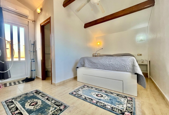 Wiederverkauf - Villa - Orihuela Costa - Los Almendros-la Florida