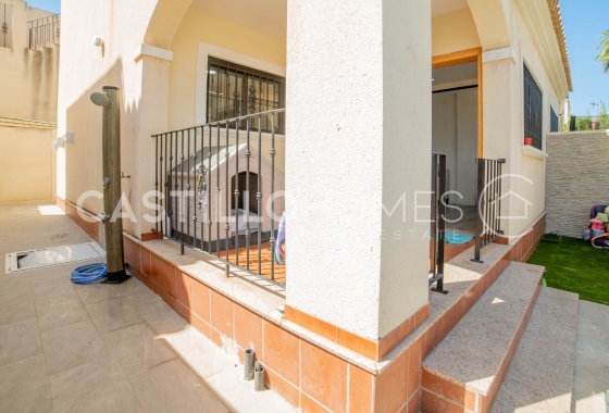 Revente - Maison de ville - Torrevieja - aguas nuevas