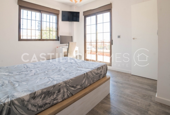 Revente - Maison de ville - Torrevieja - aguas nuevas