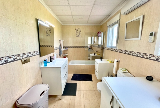 Herverkoop - Villa - Catral - Costa Blanca