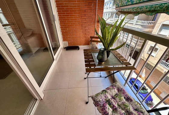 Wiederverkauf - Wohnung - Torrevieja - Habaneras