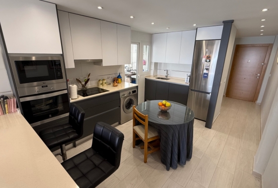Resale - Apartment / flat - Torrevieja - Costa Blanca
