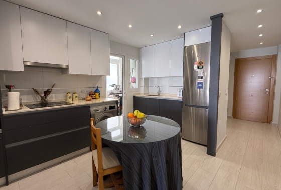 Resale - Apartment / flat - Torrevieja - Costa Blanca
