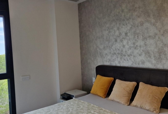 Resale - Apartment / flat - Orihuela - Las Colinas Golf