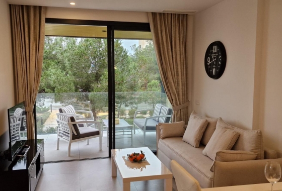 Resale - Apartment / flat - Orihuela - Las Colinas Golf