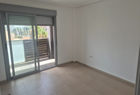 Resale - Apartment / flat - Torrevieja - Puerto Deportivo Marina Salinas