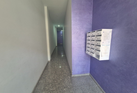 Resale - Apartment / flat - Torrevieja - Puerto Deportivo Marina Salinas