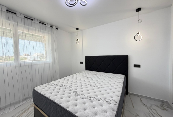 Resale - Apartment / flat - Orihuela Costa - La Zenia