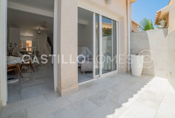 Reventa - Adosado - Torrevieja - Urb. Rosaleda