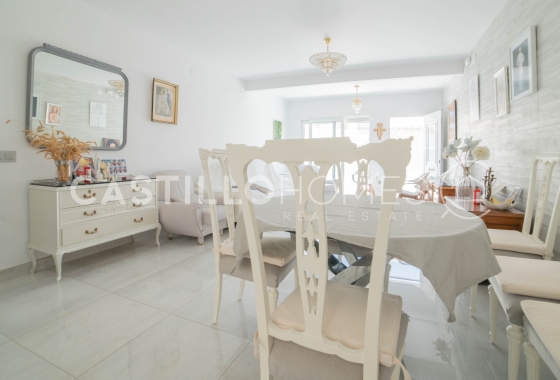 Reventa - Adosado - Torrevieja - Urb. Rosaleda