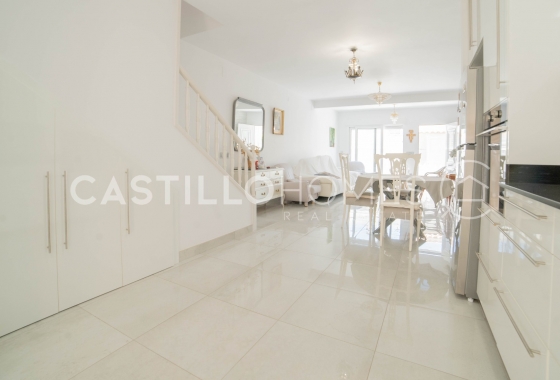 Reventa - Adosado - Torrevieja - Urb. Rosaleda