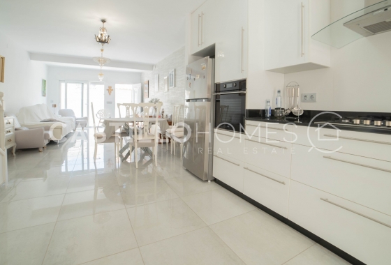 Reventa - Adosado - Torrevieja - Urb. Rosaleda