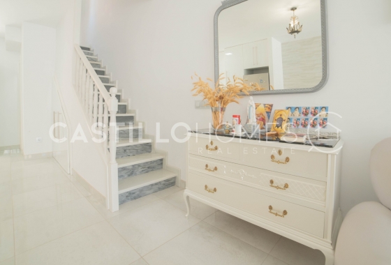 Reventa - Adosado - Torrevieja - Urb. Rosaleda