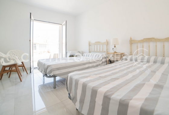 Reventa - Adosado - Torrevieja - Urb. Rosaleda