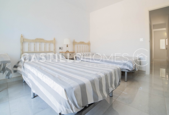 Reventa - Adosado - Torrevieja - Urb. Rosaleda