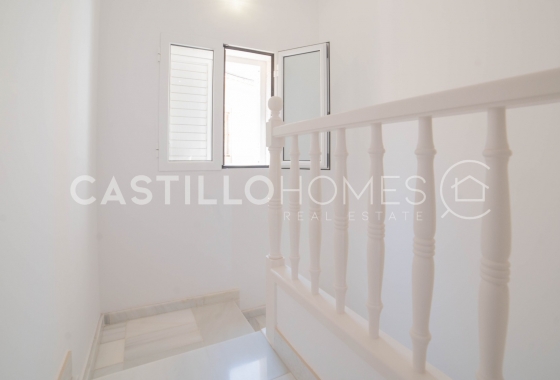 Reventa - Adosado - Torrevieja - Urb. Rosaleda