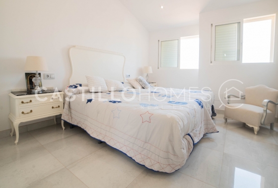 Reventa - Adosado - Torrevieja - Urb. Rosaleda