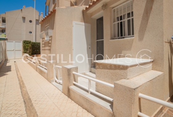Reventa - Adosado - Torrevieja - Urb. Rosaleda