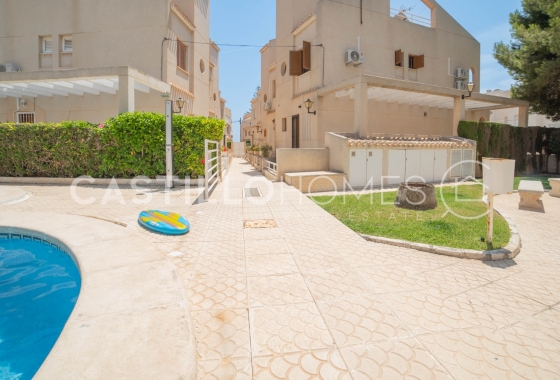 Reventa - Adosado - Torrevieja - Urb. Rosaleda