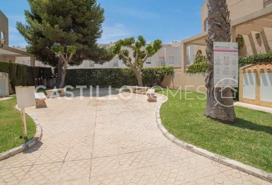 Reventa - Adosado - Torrevieja - Urb. Rosaleda