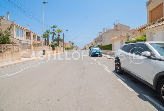 Reventa - Adosado - Torrevieja - Urb. Rosaleda