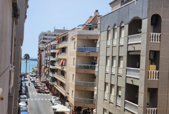 Wiederverkauf - Wohnung - Torrevieja - Playa del Acequión