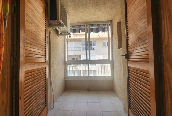 Wiederverkauf - Wohnung - Torrevieja - Playa del Acequión